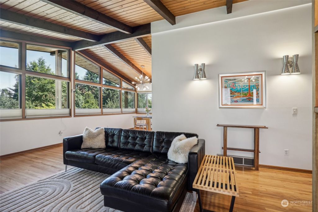 Photo of 7553 35th Avenue NE, Seattle, WA 98115 (MLS # 2251845)