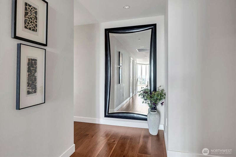 500 106th Avenue NE 1801