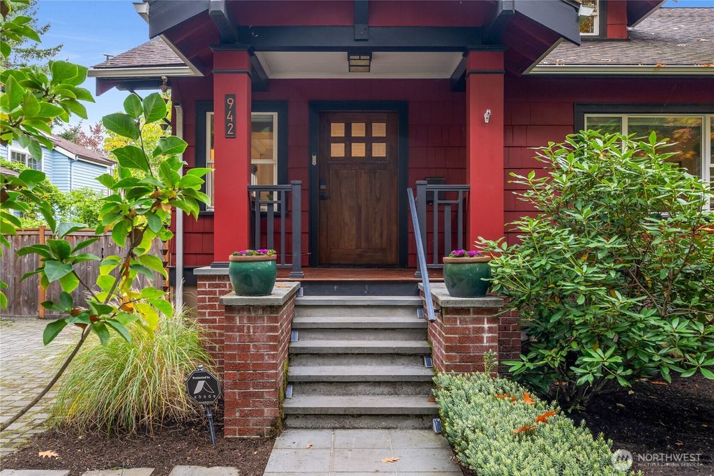 Photo of 942 25th Avenue, Seattle, WA 98122 (MLS # 2448121)