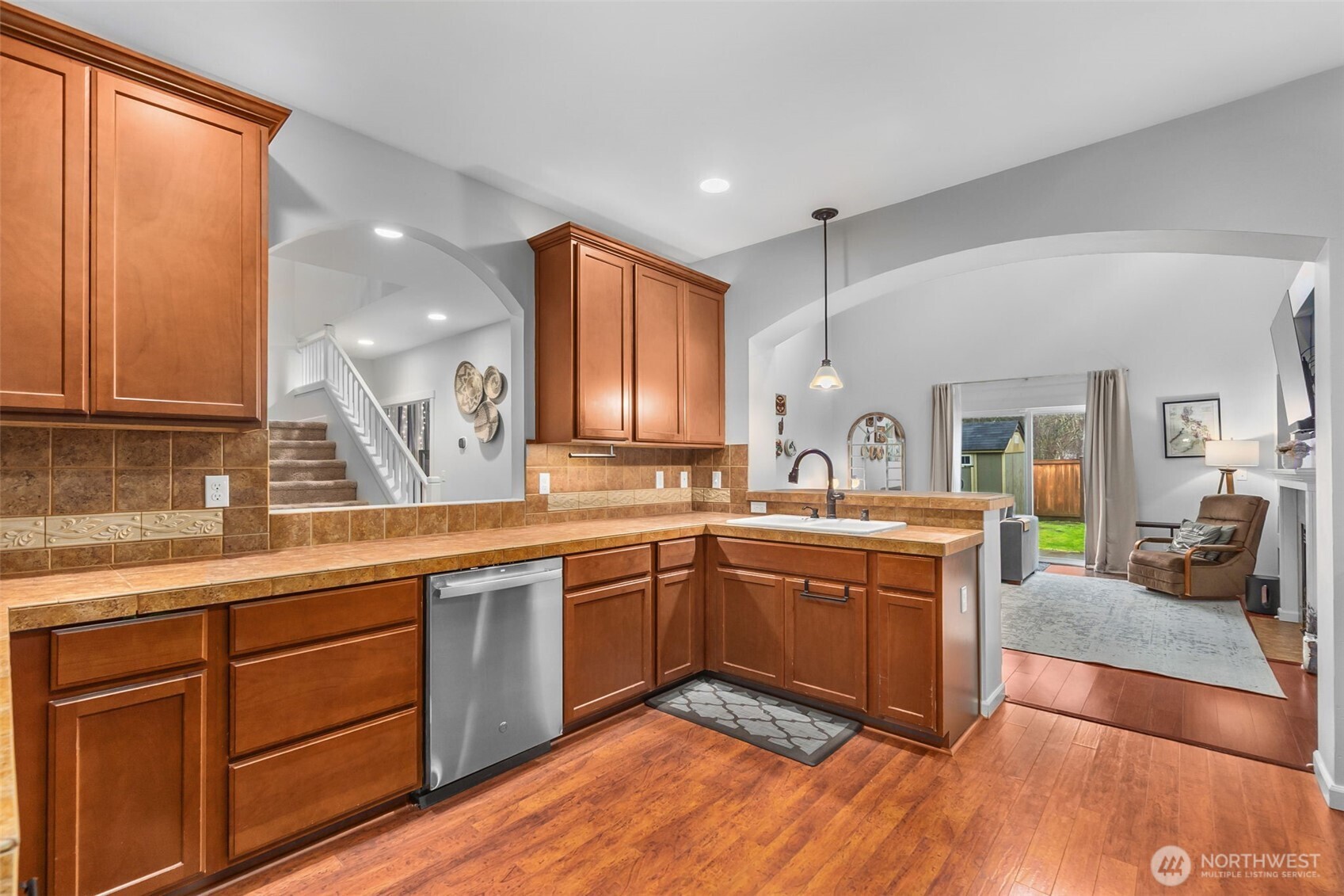 3806 Southlake Drive SE