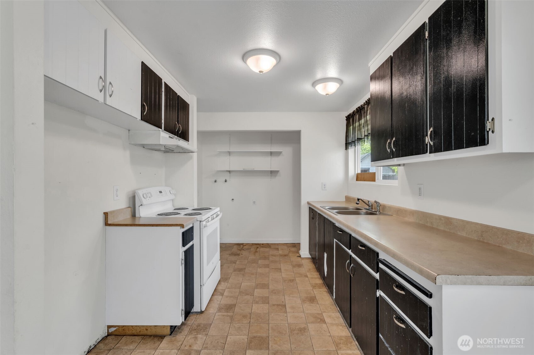 Port Angeles, Washington 98362, United States, 3 Bedrooms Bedrooms, ,2 BathroomsBathrooms,Residential,Active,143533