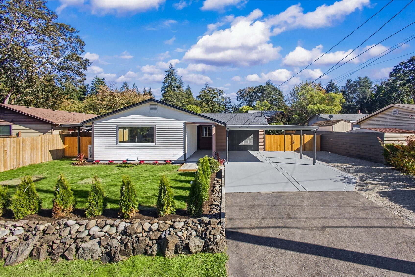 8407 Woodbourne Drive SW