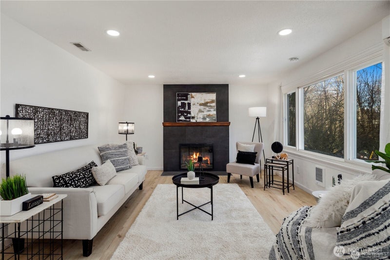 2315 S 116th Place