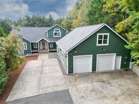 Photo of 232 Timberwood Dr DR, Castle Rock, WA 98611 (MLS # 2595092)