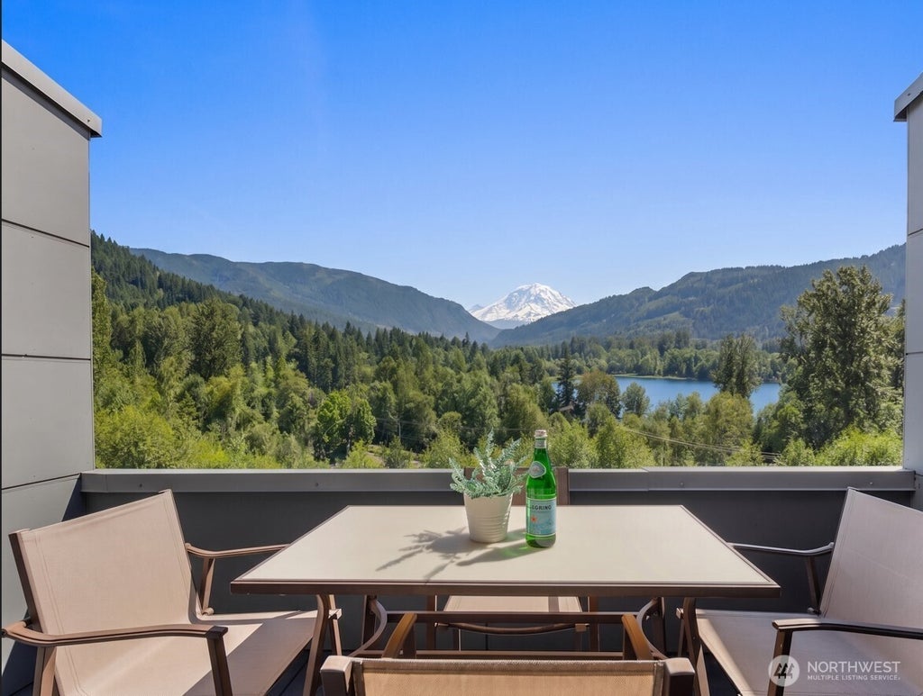 Photo of 4253 SE 213TH PL PL #47, Issaquah, WA 98029 (MLS # 2557035)