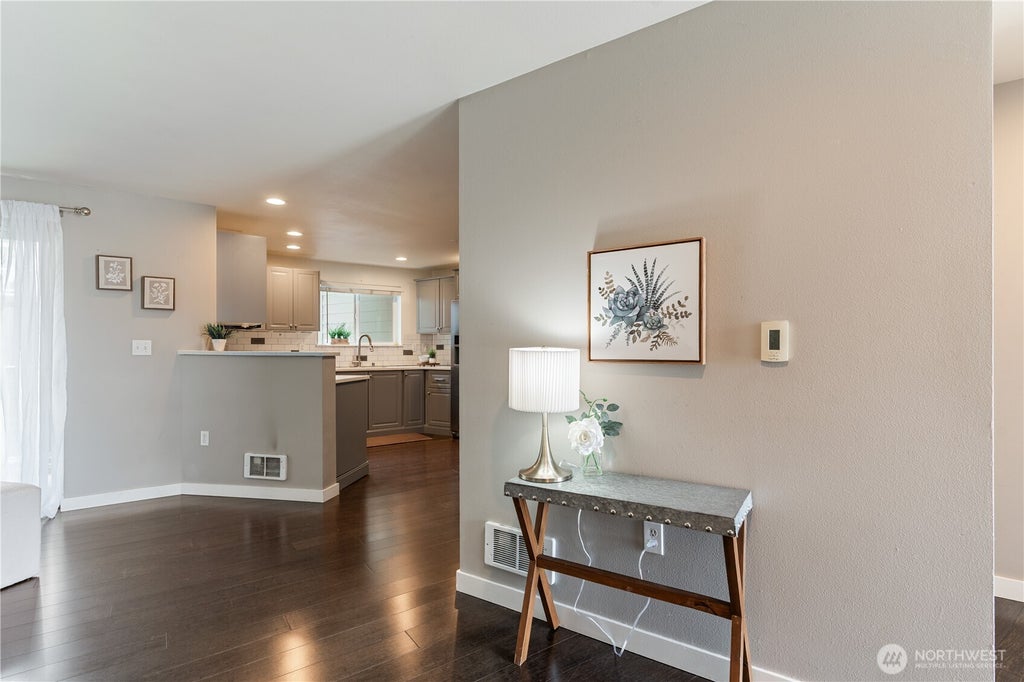 Photo of 11920 98th Avenue NE #302, Kirkland, WA 98034 (MLS # 2582814)