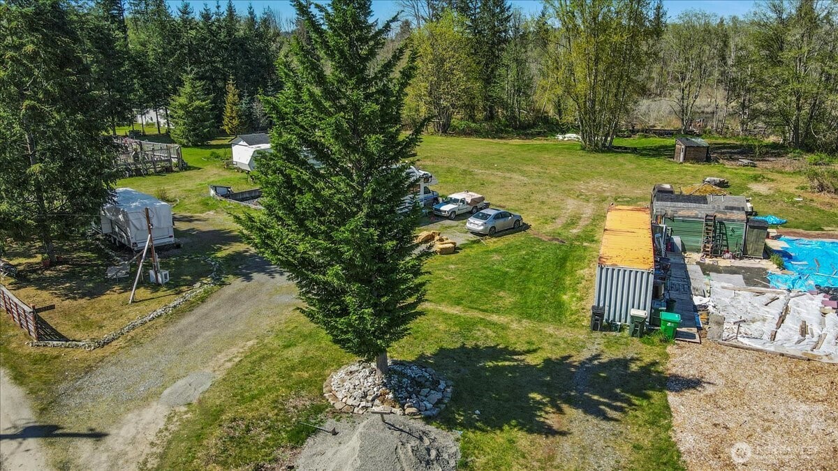 6137 Kirsop Road SW