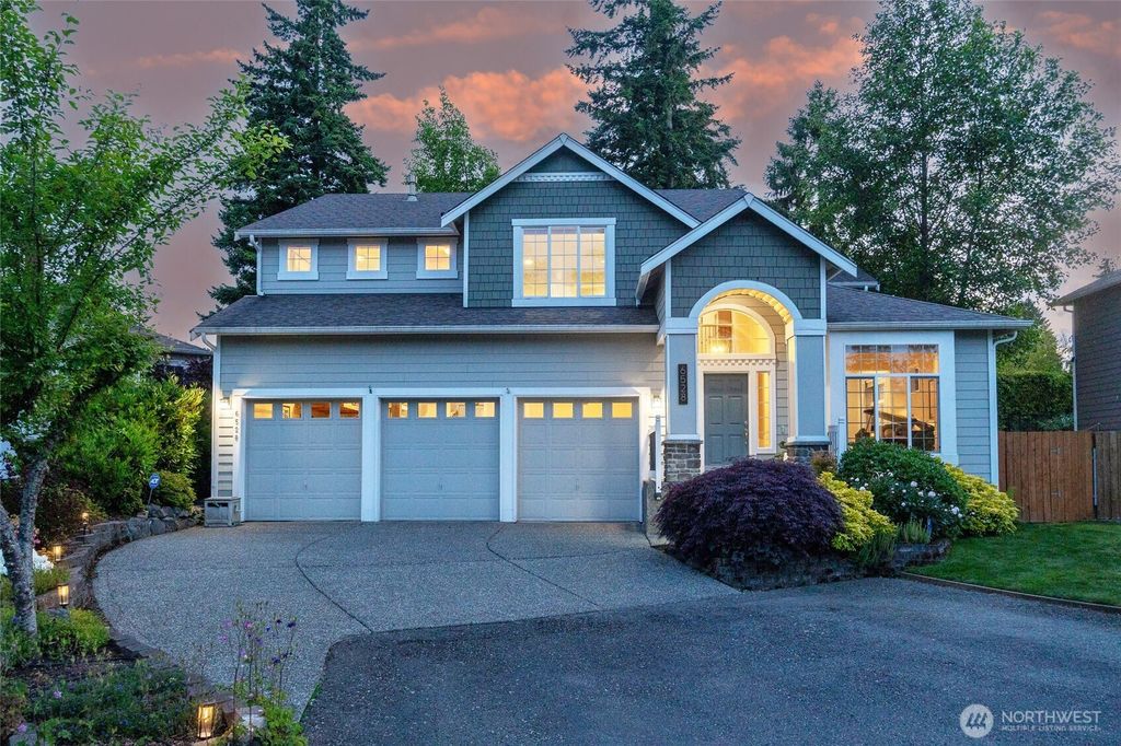 Photo of 6528 186th Street SW, Lynnwood, WA 98037 (MLS # 2388129)