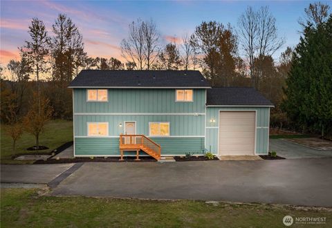 Photo of 907 Orting Kapowsin Highway E, Orting, WA 98360 (MLS # 2453381)