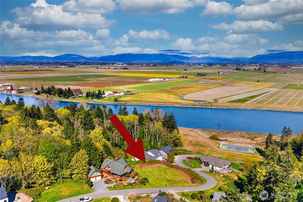 Photo of 8 Sahalie Road, La Conner, WA 98257 (MLS # 2508909)