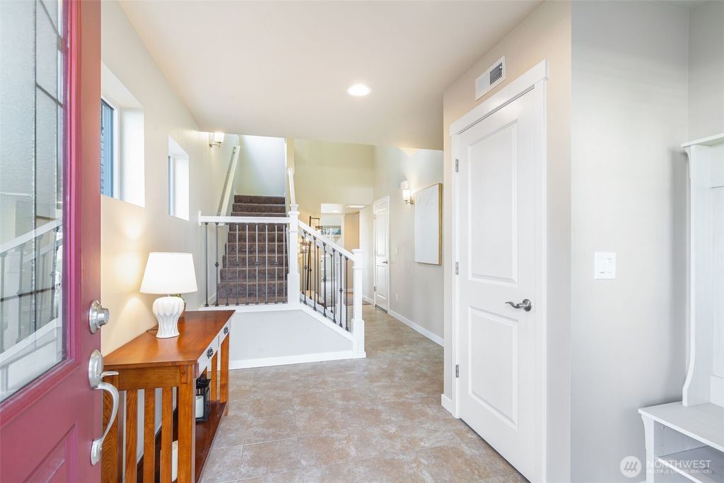 Photo of 4764 SE 244th CT Ct, Sammamish, WA 98029 (MLS # 2420591)