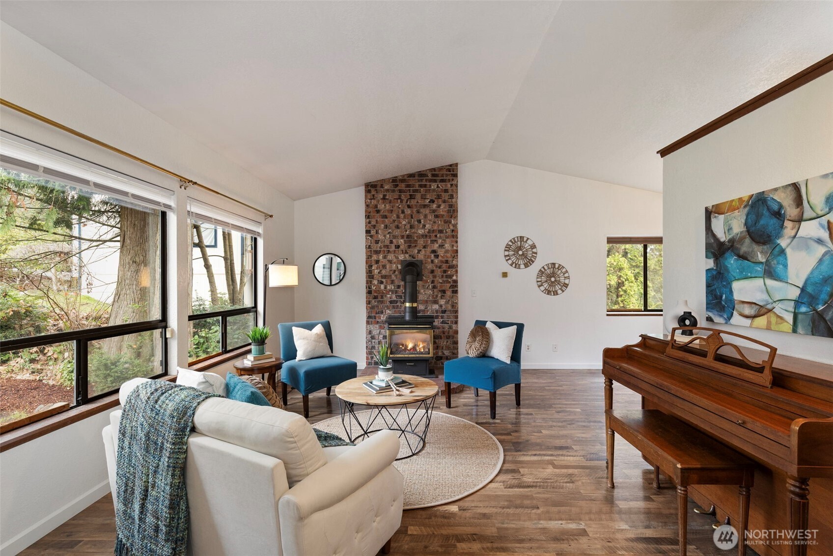 3661 NE Liverpool Drive