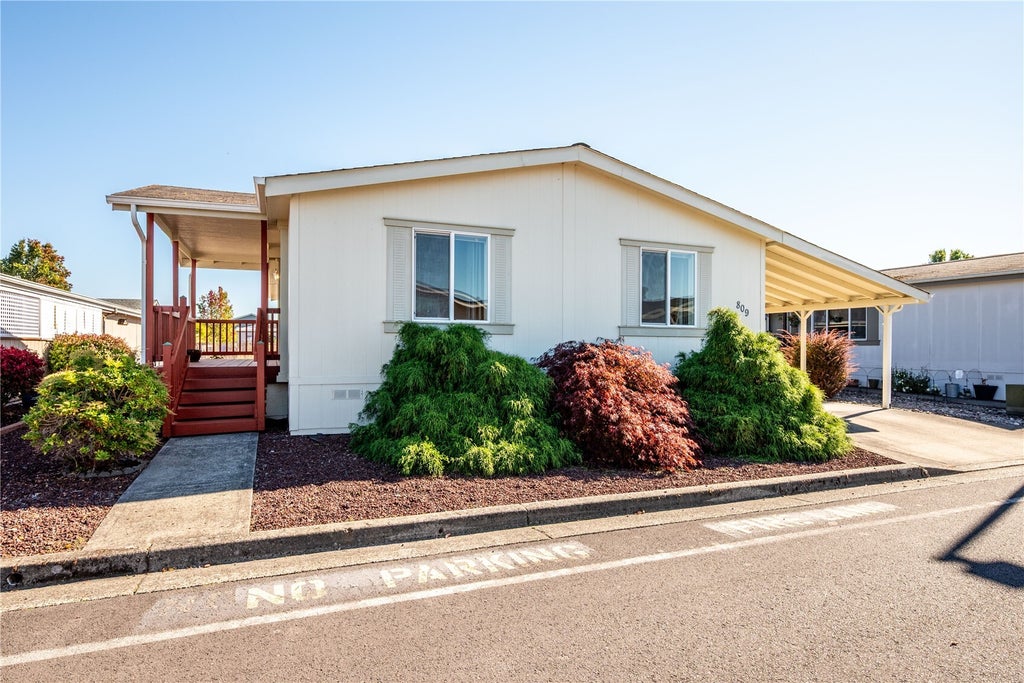 Photo of 809 Wood Duck Lane, Longview, WA 98632 (MLS # 2595575)