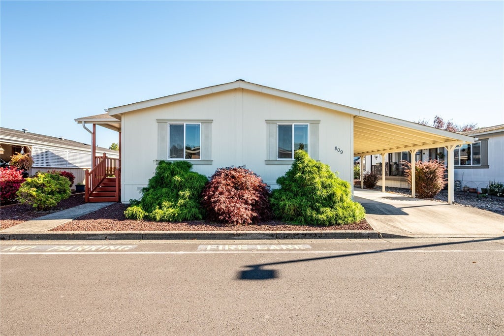 Photo of 809 Wood Duck Lane, Longview, WA 98632 (MLS # 2595575)