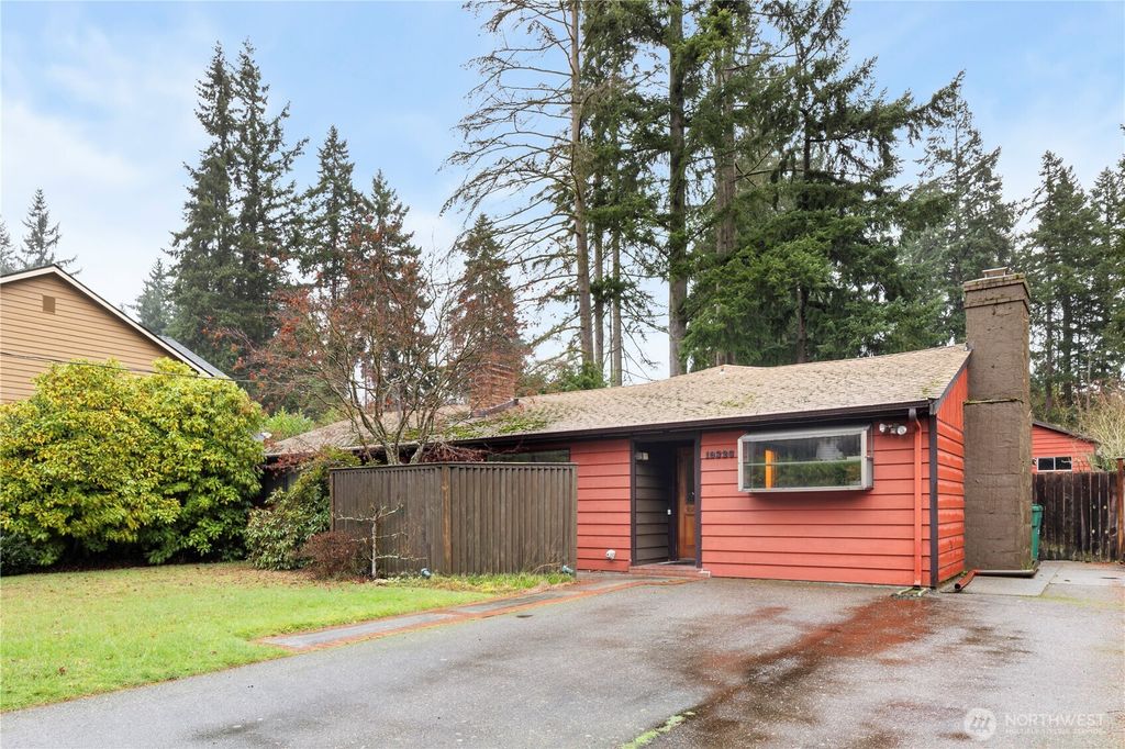 Photo of 19326 5th Avenue NE, Shoreline, WA 98155 (MLS # 2467795)