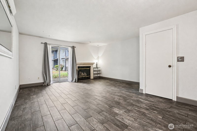 280 NW Newport Way B14