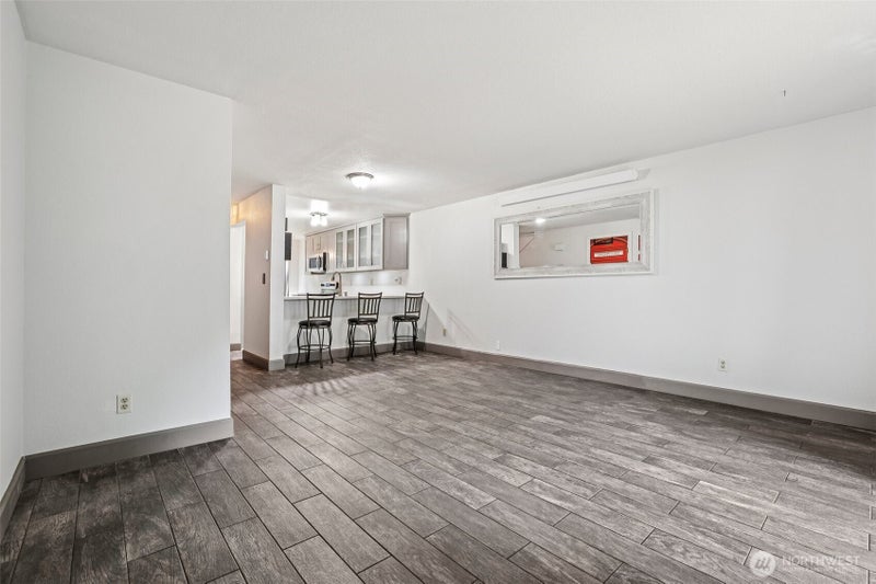 280 NW Newport Way B14