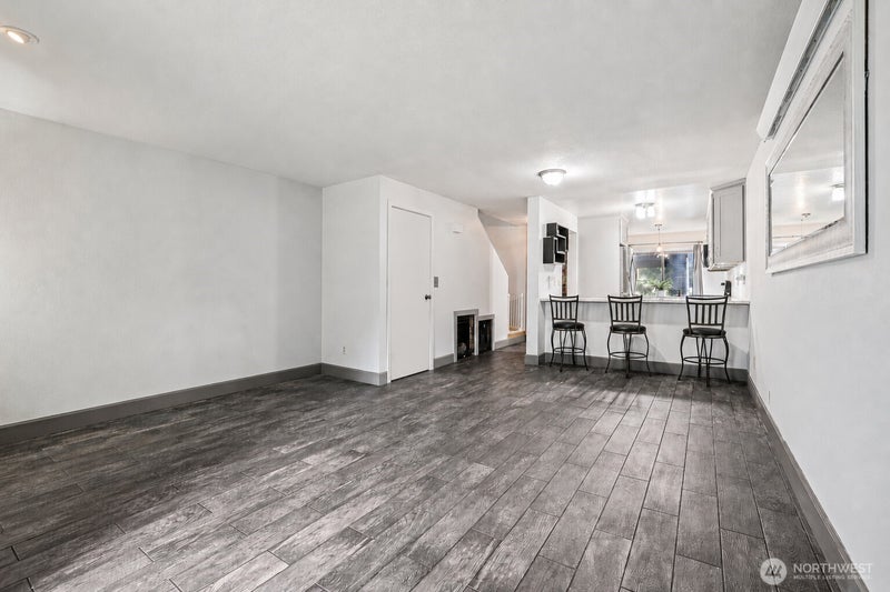 280 NW Newport Way B14