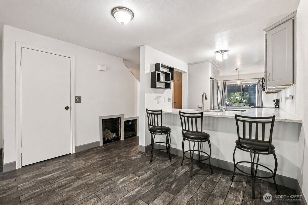 Photo of 280 NW Newport Way #B14, Issaquah, WA 98027 (MLS # 2531326)