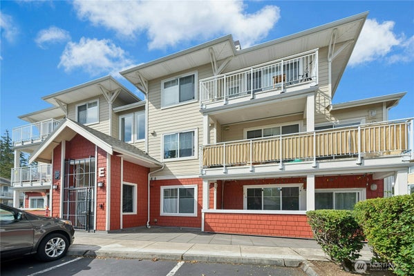517 225TH LN NE APT E202, SAMMAMISH, WA 98074 - Image 32221159b5fc19c8d0fe3630da2f1a6a/2862213186
