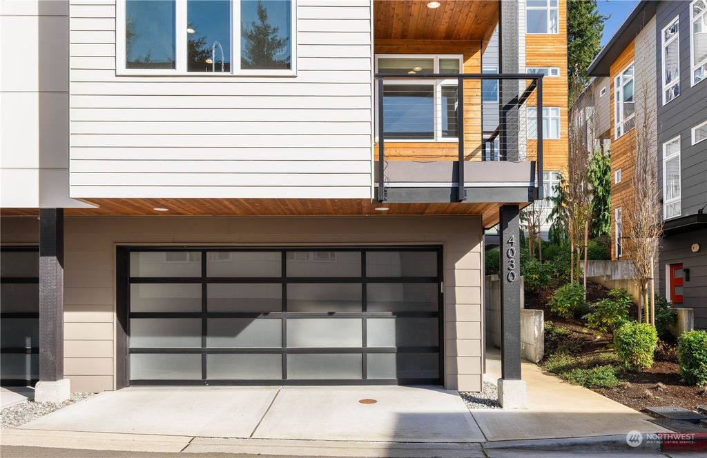 Photo of 4030 129th Place SE #16, Bellevue, WA 98006 (MLS # 2211890)
