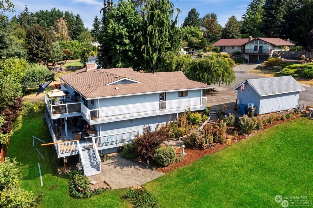 Photo of 25715 127th Avenue SE, Kent, WA 98030 (MLS # 2288167)