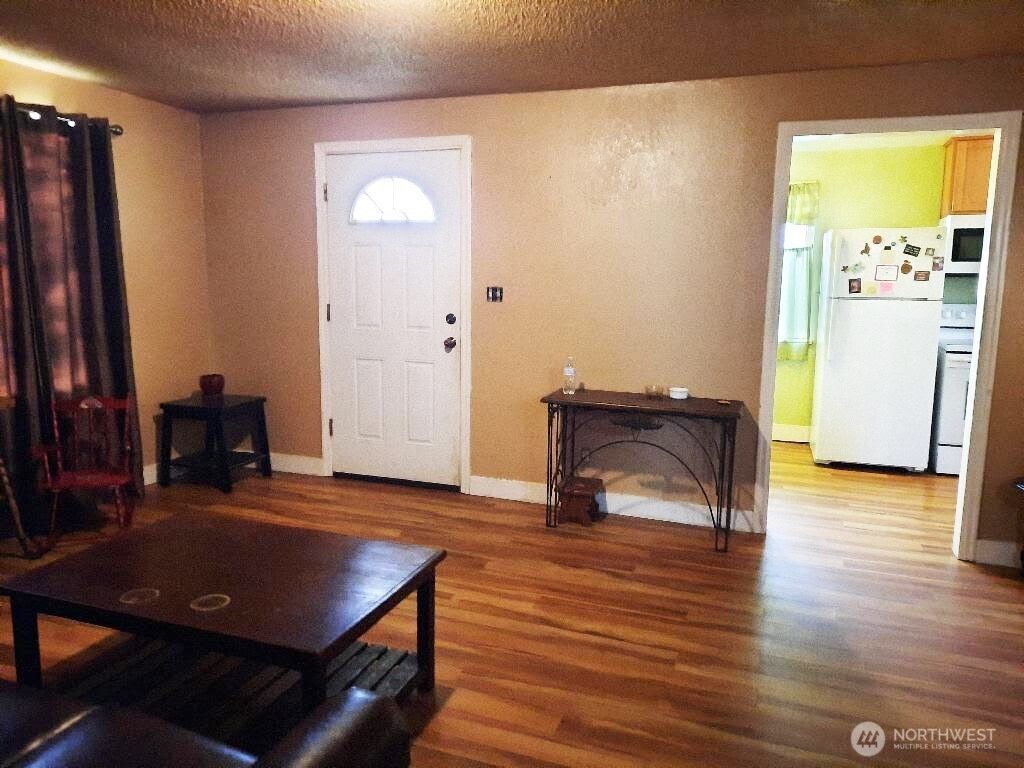 Photo of 913 E 7th Street, Port Angeles, WA 98362 (MLS # 2474764)