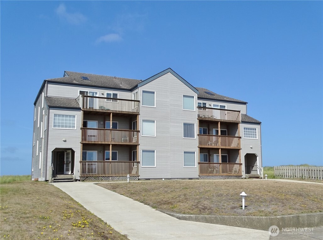 1399 Ocean Shores Boulevard SW 2S-F