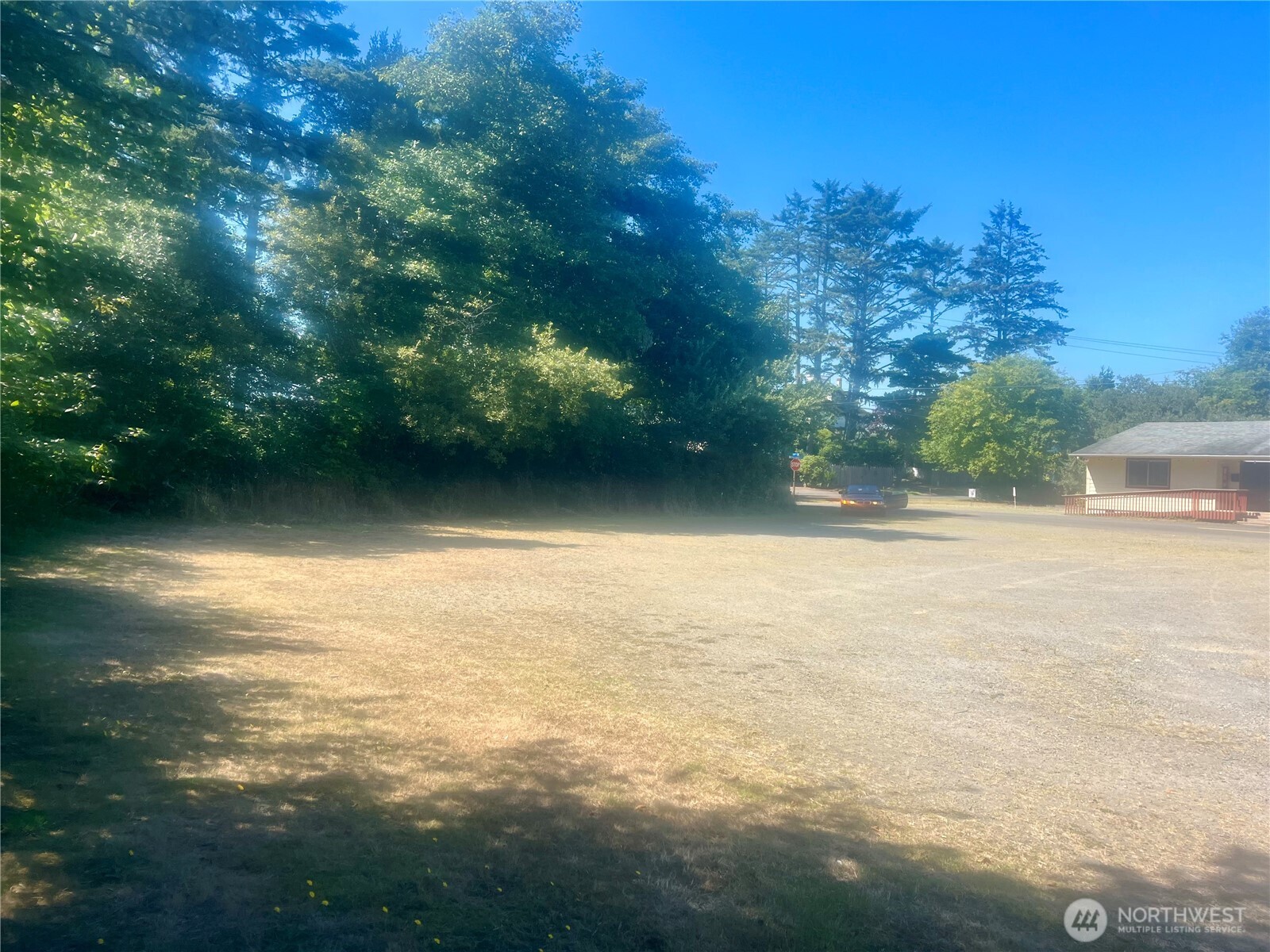 0 NE corner 13th &l Pacific Way Street N