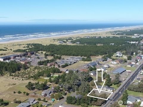 Photo of 0 lots 4-5 NE corner 13th &l Pacific Way Street N, Long Beach, WA 98631 (MLS # 2419855)