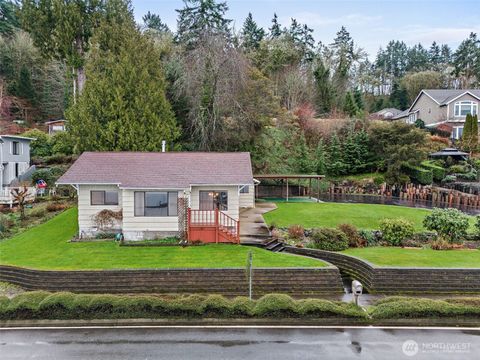 Photo of 2312 Lafayette Street, Steilacoom, WA 98388 (MLS # 2473336)