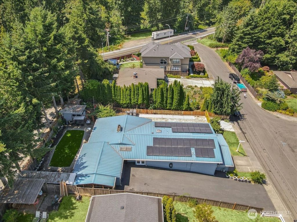 Photo of 7801 NE 133rd Place, Kirkland, WA 98034 (MLS # 2411337)