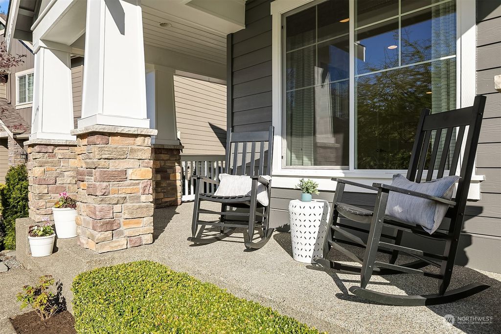Photo of 8822 Norman Avenue SE, Snoqualmie, WA 98065 (MLS # 2062731)