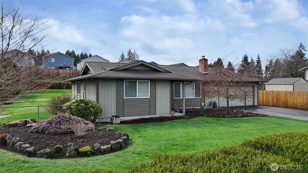 Photo of 7917 25th Avenue SE, Lacey, WA 98503 (MLS # 2493033)