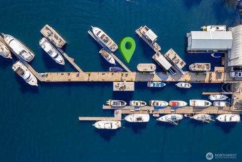 Photo of 2309 N Northlake Way #7, Seattle, WA 98103 (MLS # 2486718)