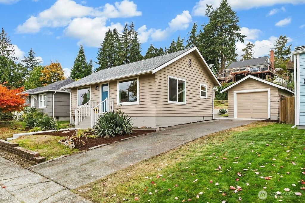 Photo of 2519 Veldee Avenue, Bremerton, WA 98312 (MLS # 2451112)