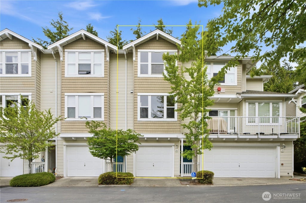 Photo of 2680 139 Avenue SE #84, Bellevue, WA 98005 (MLS # 2547794)
