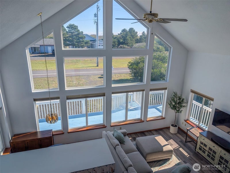 1249 E Ocean Shores Boulevard SW