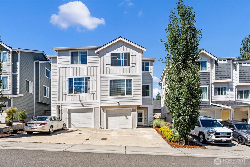 826 NW Highgarden Drive