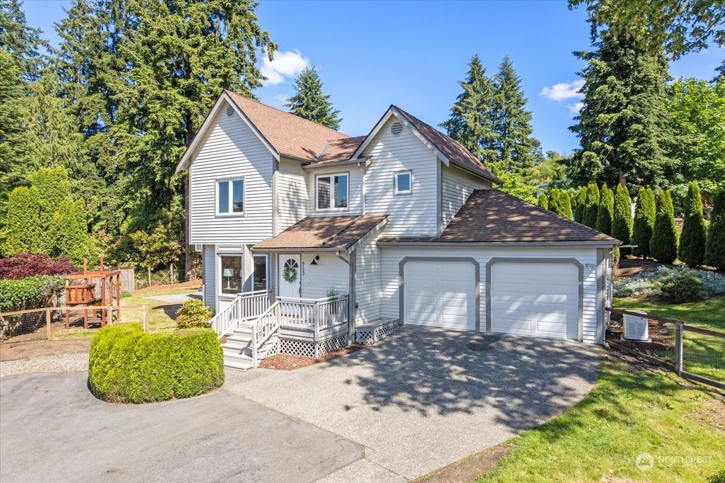 Photo of 8133 NE 158th Street, Kenmore, WA 98028 (MLS # 2246926)