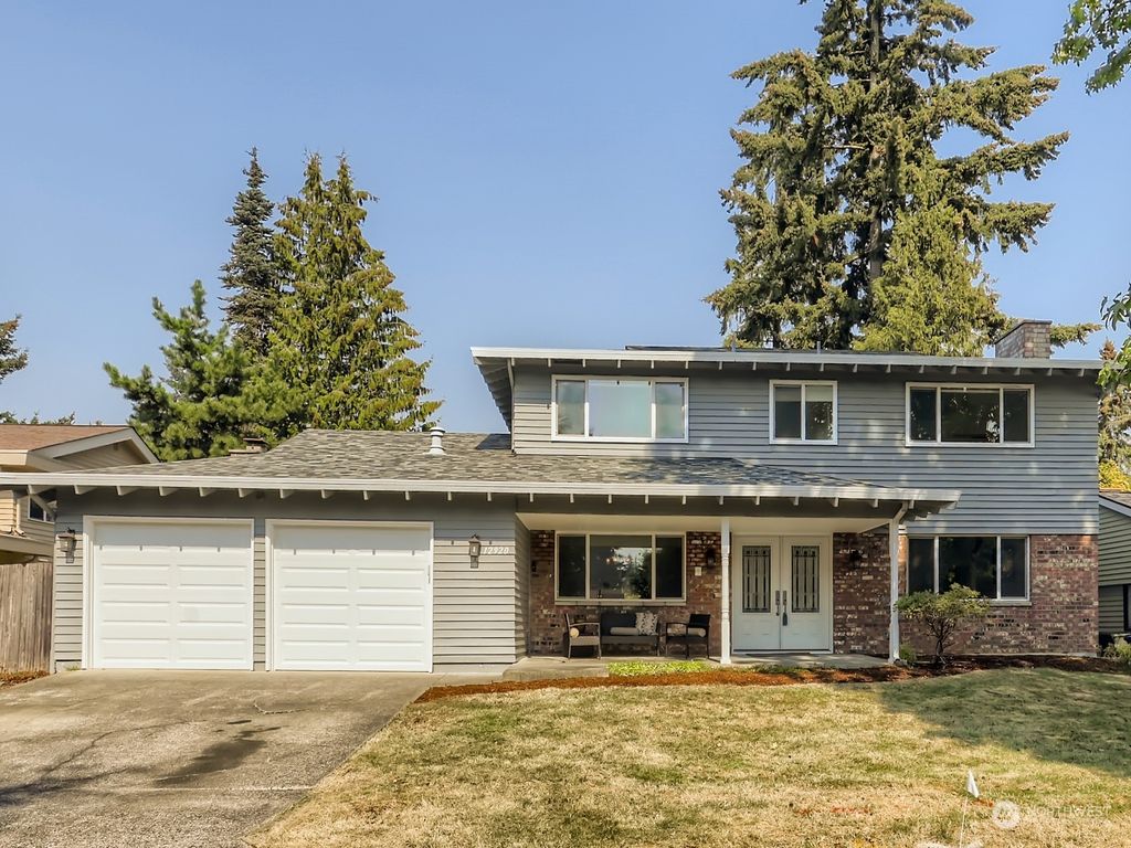 Photo of 12920 SE 68th Street, Bellevue, WA 98006 (MLS # 1989462)