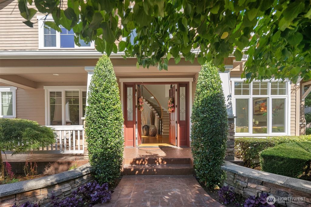 Photo of 2146 277th Avenue SE, Sammamish, WA 98075 (MLS # 2467817)