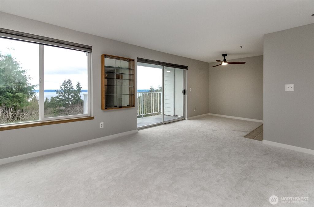 Photo of 28606 16th Avenue S #303, Federal Way, WA 98003 (MLS # 2495829)