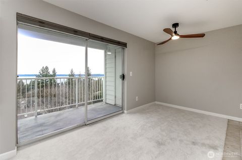 Photo of 28606 16th Avenue S #303, Federal Way, WA 98003 (MLS # 2495829)