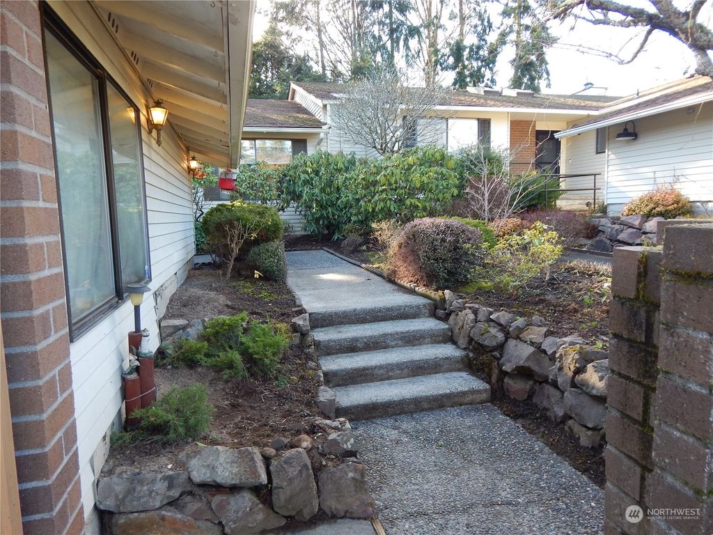 Photo of 24833 9th Place S, Des Moines, WA 98198 (MLS # 2326434)