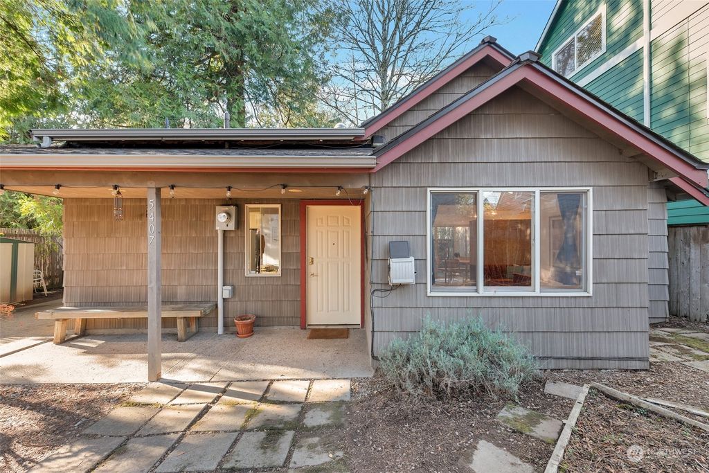 Photo of 5407 26th Avenue SW, Seattle, WA 98106 (MLS # 2323911)