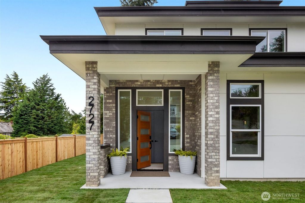 Photo of 2727 50th Avenue SW, Seattle, WA 98116 (MLS # 2438853)