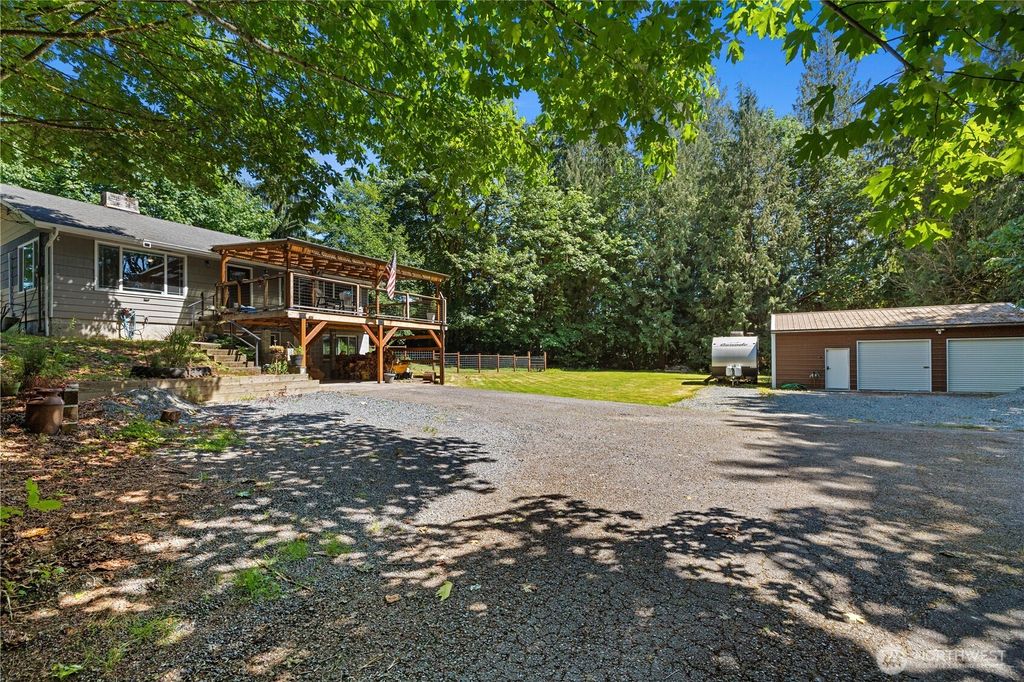 Photo of 902 W Stanley Street, Granite Falls, WA 98252 (MLS # 2372976)