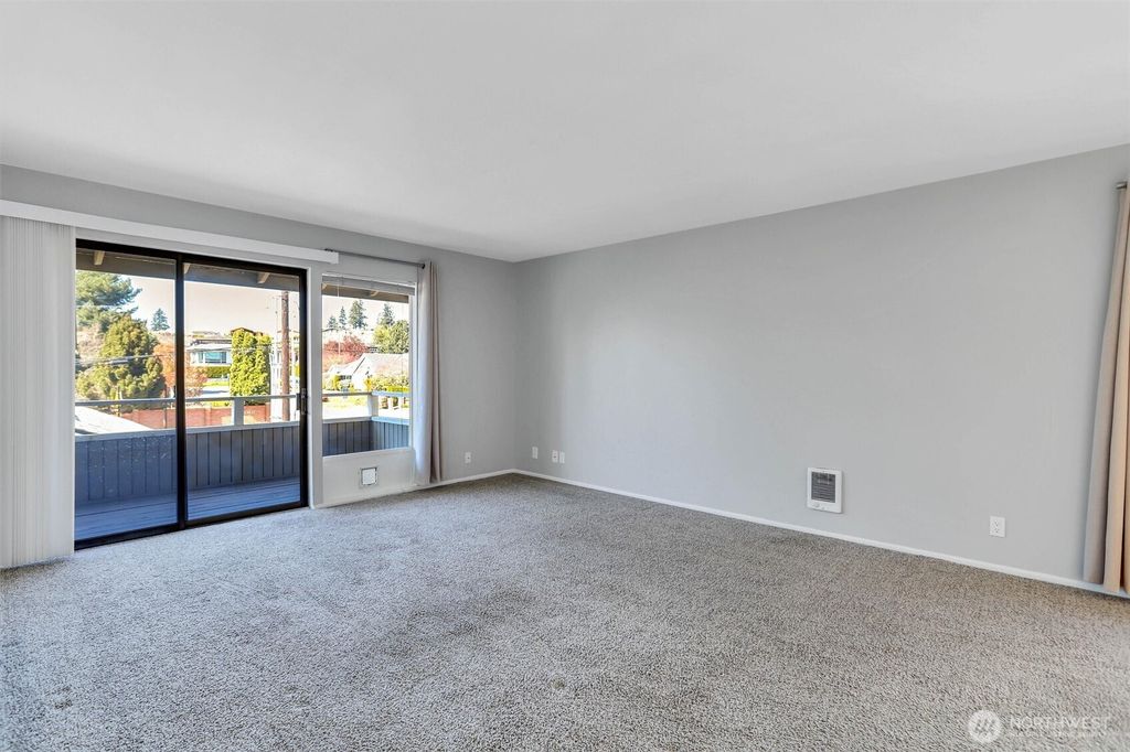 Photo of 952 100th Avenue NE #236, Bellevue, WA 98004 (MLS # 2503754)