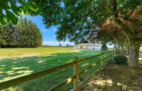 Photo of 271 E Bartlett Road, Lynden, WA 98264 (MLS # 2424641)